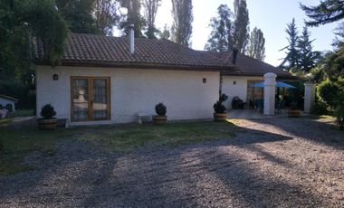 Amplia y hermosa parcela con 2 casas en sector El principal