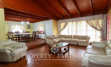 Parcela en pasaje cerrado, sector de Ramon Subercaseaux.