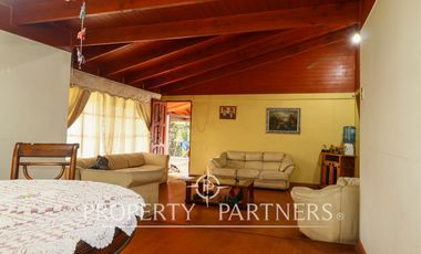 Parcela en pasaje cerrado, sector de Ramon Subercaseaux.