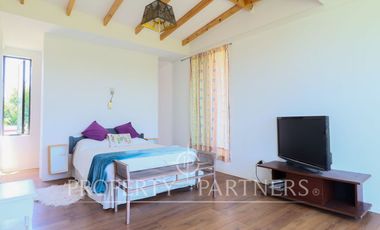 Hermosa propiedad contemporánea en parcela