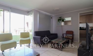 Linda casa en seguro condominio