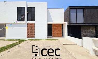 ‼️CASA DE 3 RECÁMARAS FRENTE A JARDÍN A UNOS PASOS DE AVENIDA‼️