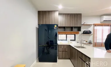 For rent or sale 4 Bedroom Detached House in Setthasiri Wongwaen-Lamlukka in Bueng Kham Phroi, Lam Luk Ka, Pathum Thani
