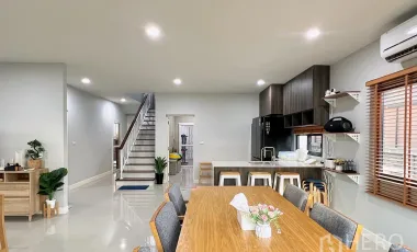 For rent or sale 4 Bedroom Detached House in Setthasiri Wongwaen-Lamlukka in Bueng Kham Phroi, Lam Luk Ka, Pathum Thani