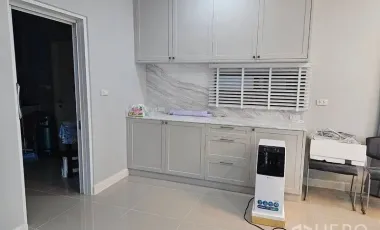 For rent or sale 4 Bedroom Detached House in Setthasiri Wongwaen-Lamlukka in Bueng Kham Phroi, Lam Luk Ka, Pathum Thani
