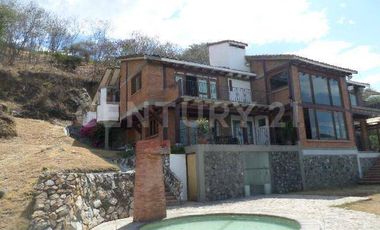 Renta Hermosa casa campestre km 1 via Dapa Urbanizacion Colinas de Arroyo Alto