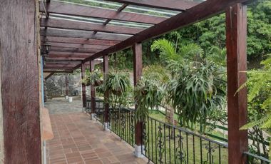 Renta Hermosa casa campestre km 1 via Dapa Urbanizacion Colinas de Arroyo Alto