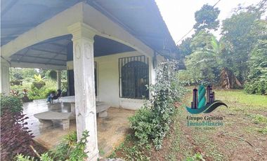 VENDO CASA CON 1HECTAREA FRONTERA