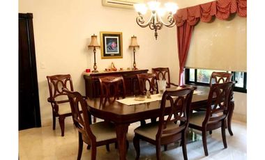 Se Vende Casa Antigua Costa del Este