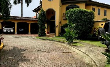 Se Vende Casa Antigua Costa del Este