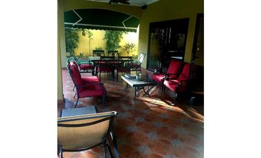 Se Vende Casa Antigua Costa del Este
