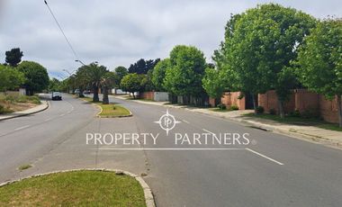 Gran terreno en Av. Blanca Estela, Bosques de Montemar