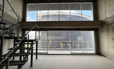 Local Comercial en Plaza Dolmen, Bosque Real