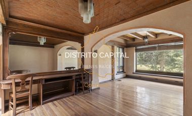 Casa estilo colonial en el Club de Golf San Carlos, Metepec, Estado de México