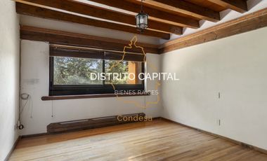 Casa estilo colonial en el Club de Golf San Carlos, Metepec, Estado de México