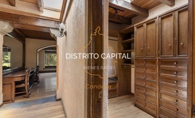 Casa estilo colonial en el Club de Golf San Carlos, Metepec, Estado de México