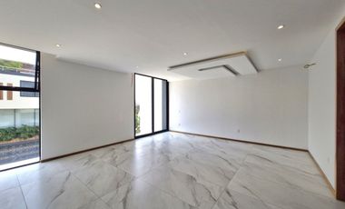 Casa de Lujo Nueva en Venta en Puerta las Lomas