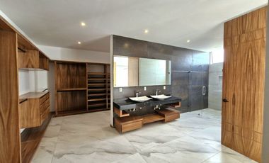 Casa de Lujo Nueva en Venta en Puerta las Lomas