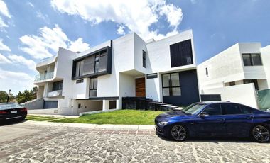 Casa de Lujo Nueva en Venta en Puerta las Lomas
