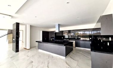 Casa de Lujo Nueva en Venta en Puerta las Lomas