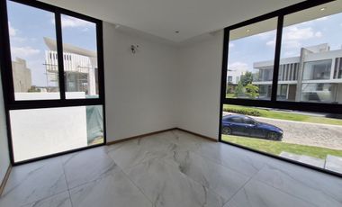 Casa de Lujo Nueva en Venta en Puerta las Lomas