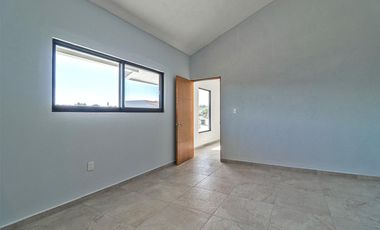 CASA MODERNA MINIMALISTA EN PARAISO COUNTRY CLUB
