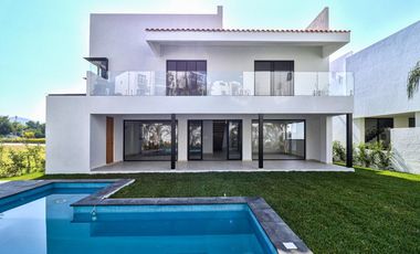 CASA MODERNA MINIMALISTA EN PARAISO COUNTRY CLUB