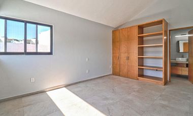 CASA MODERNA MINIMALISTA EN PARAISO COUNTRY CLUB