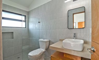 CASA MODERNA MINIMALISTA EN PARAISO COUNTRY CLUB