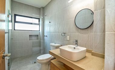 CASA MODERNA MINIMALISTA EN PARAISO COUNTRY CLUB