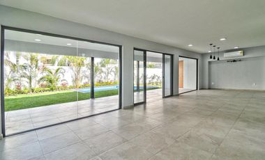 CASA MODERNA MINIMALISTA EN PARAISO COUNTRY CLUB