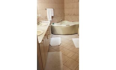 Hermosa Casa en venta Ubicada en Hato Pintado. (AA)