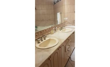 Hermosa Casa en venta Ubicada en Hato Pintado. (AA)
