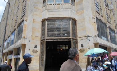ARRIENDO OFICINA CENTRO