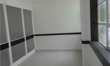 ARRIENDO OFICINA CENTRO