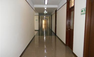 ARRIENDO OFICINA CENTRO