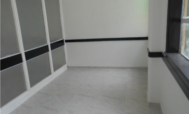 ARRIENDO OFICINA CENTRO