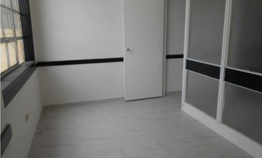 ARRIENDO OFICINA CENTRO