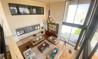Casa en Venta en Club de Golf la Loma