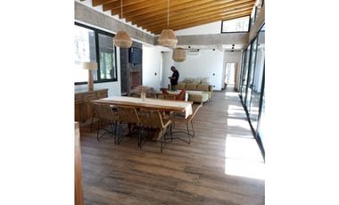 Casa Villa Robles  de 3 ambientes. Una planta