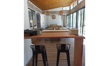 Casa Villa Robles  de 3 ambientes. Una planta