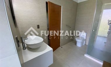 Casa en Venta en Camino El Manzano, Lonquen Sur