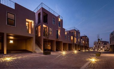 VENTA DE DEPARTAMENTO  EN SAN MIGUEL DE ALLENDE  CON JARDIN  AMPLIO