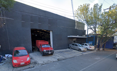 BODEGA COMERCIAL  EN VENTA ZONA DE SAN NICOLÁS CON INQUILINO