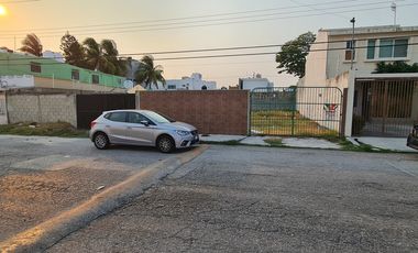 TERRENO EN RENTA 10X30. FRACC. MALIBRAN. CARMEN, CAMPECHE.