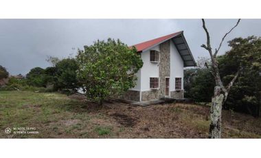VENDO CASA DE 3HAB EN SANTA LUCIA BOQUETE