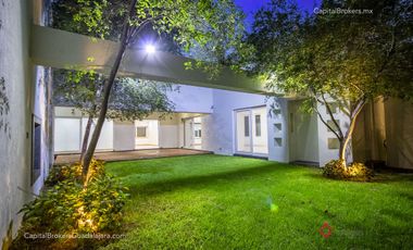 Casa de Lujo en Santa Anita Club de Golf en Venta zona Sur