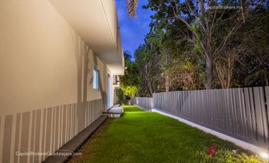 Casa de Lujo en Santa Anita Club de Golf en Venta zona Sur