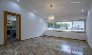 Casa de Lujo en Santa Anita Club de Golf en Venta zona Sur