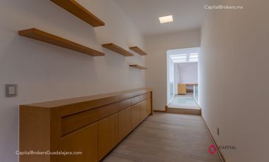 Casa de Lujo en Santa Anita Club de Golf en Venta zona Sur